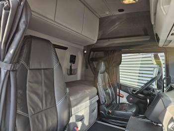 Scania R580 / V8 6X2 / RETARDER / FULL AIR